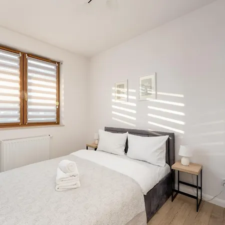 Ciesielskiego Cozy By Bookinghost Lejlighed *