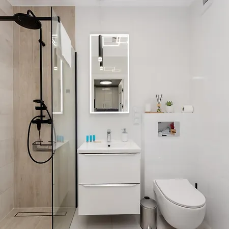 Ciesielskiego Cozy By Bookinghost * קרקוב