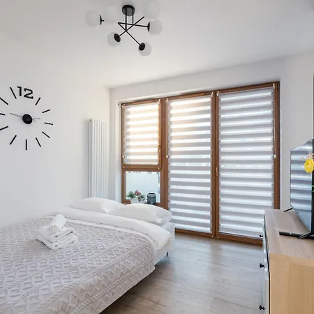 Ciesielskiego Cozy By Bookinghost شقة