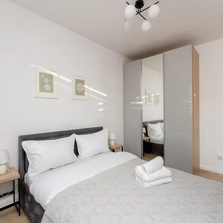 Ciesielskiego Cozy By Bookinghost * קרקוב