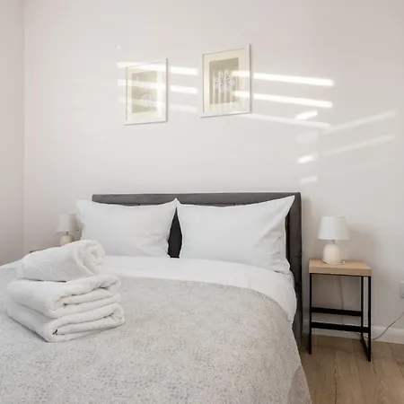 Ciesielskiego Cozy By Bookinghost *