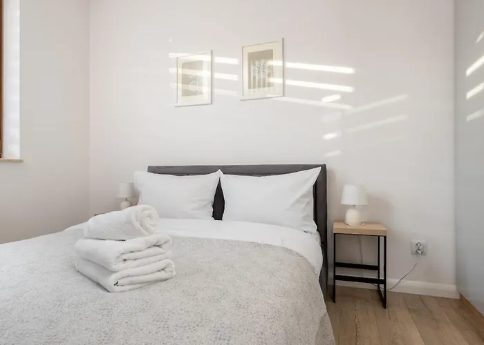 Ciesielskiego Cozy By Bookinghost *